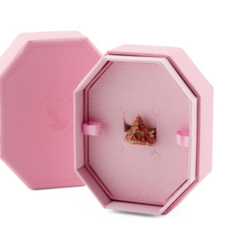 🩶SALE !!!!! SWAROVSKI CURIOSA RING - NWT - Picture 3 of 4